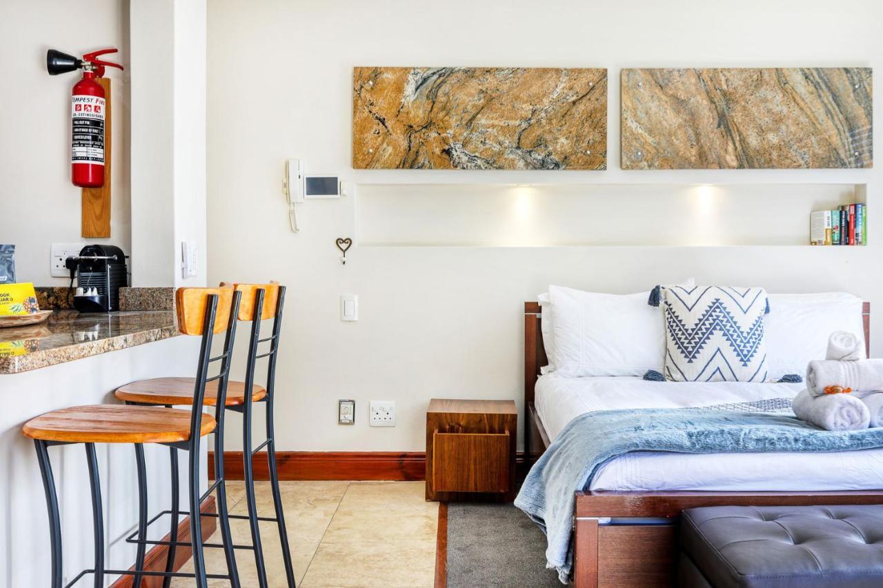 Apartment Backup-powered Camps Bay Garden Cape Town