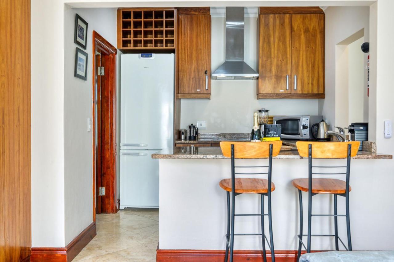 Backup-powered Camps Bay Garden Apartment