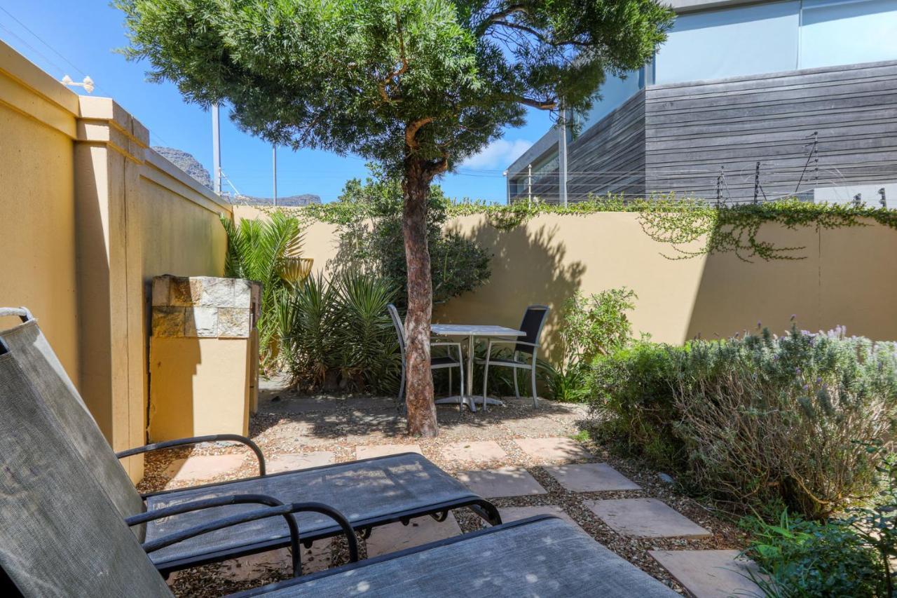 Apartment Backup-powered Camps Bay Garden *