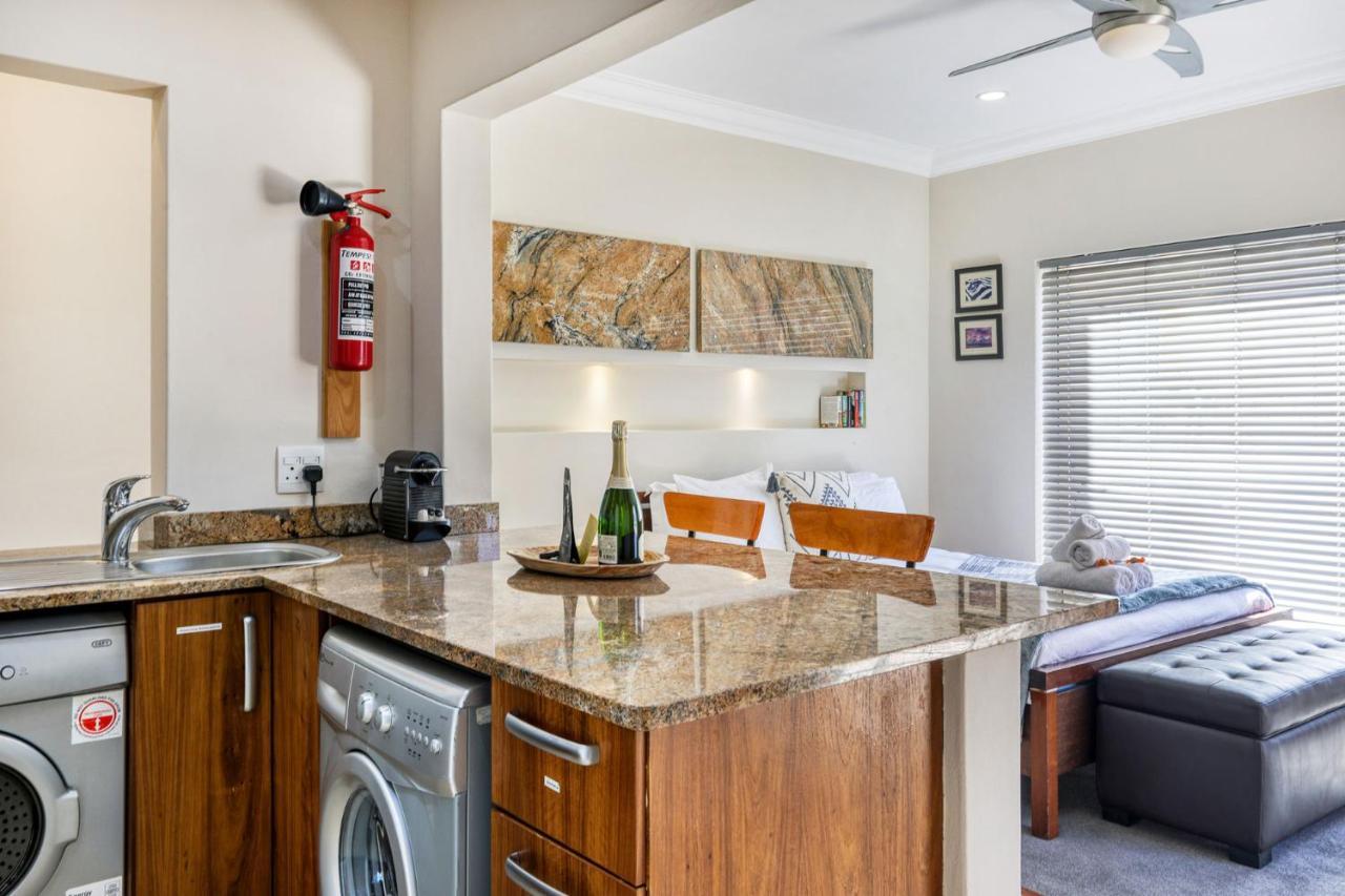 Apartment Backup-powered Camps Bay Garden Cape Town