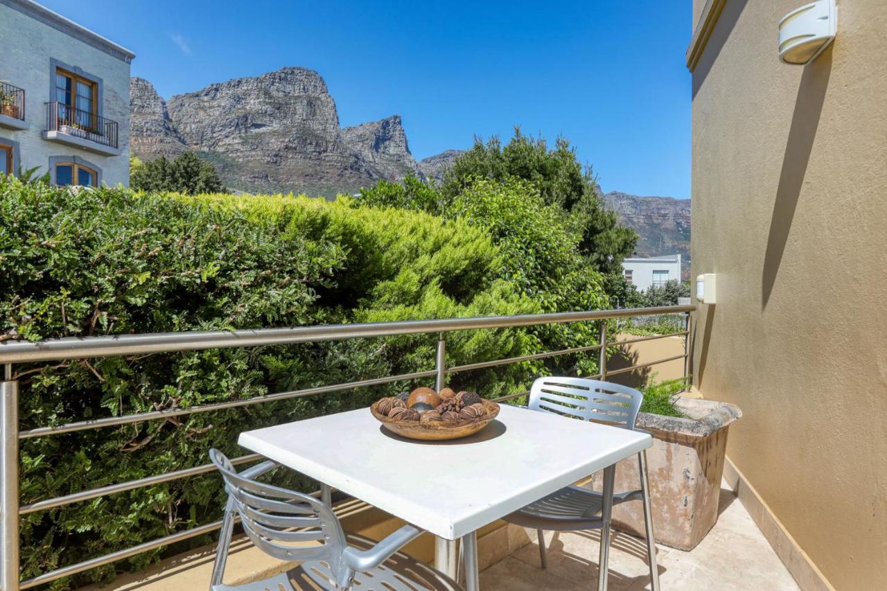 Backup-powered Camps Bay Garden Apartment